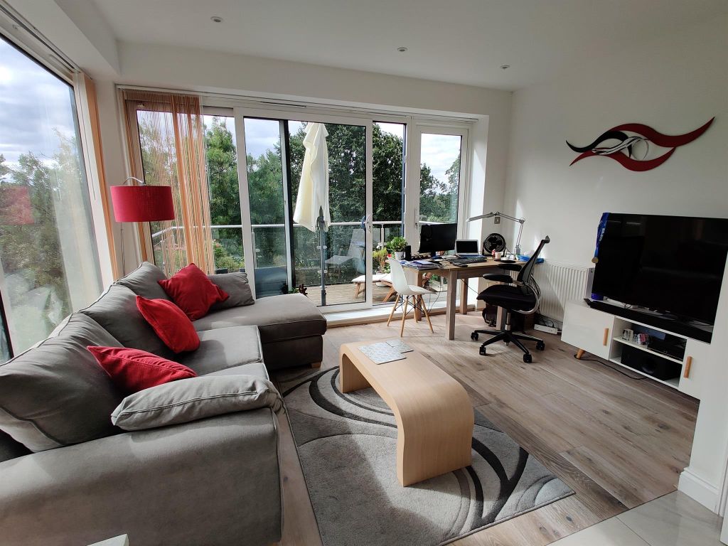 Property photo 1 of 8 Image