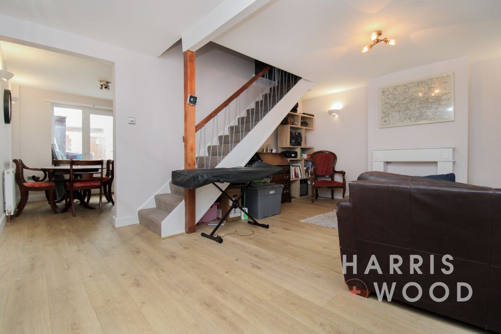 Property photo 2 of 27 4364841
