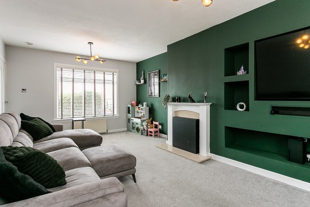 Property photo 1 of 25