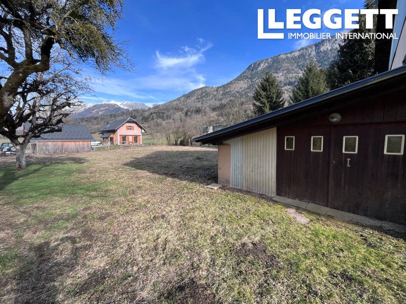 Property photo 3 of 10