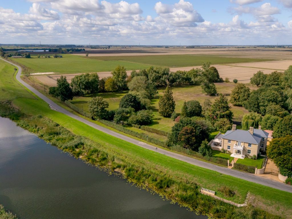 Property photo 1 of 30 Aerial