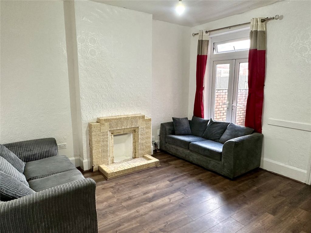 Property photo 3 of 17 Picture No. 14