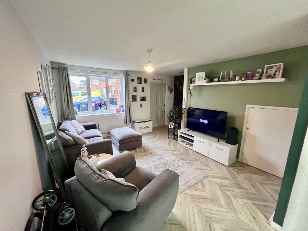 Property photo 2 of 17