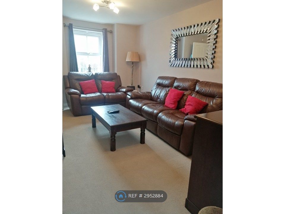 Property photo 3 of 14 Living Room