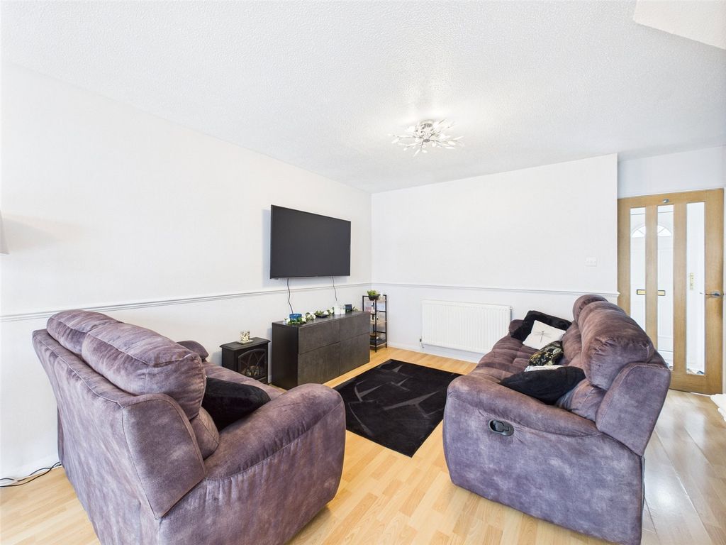 Property photo 2 of 12 Picture No. 14