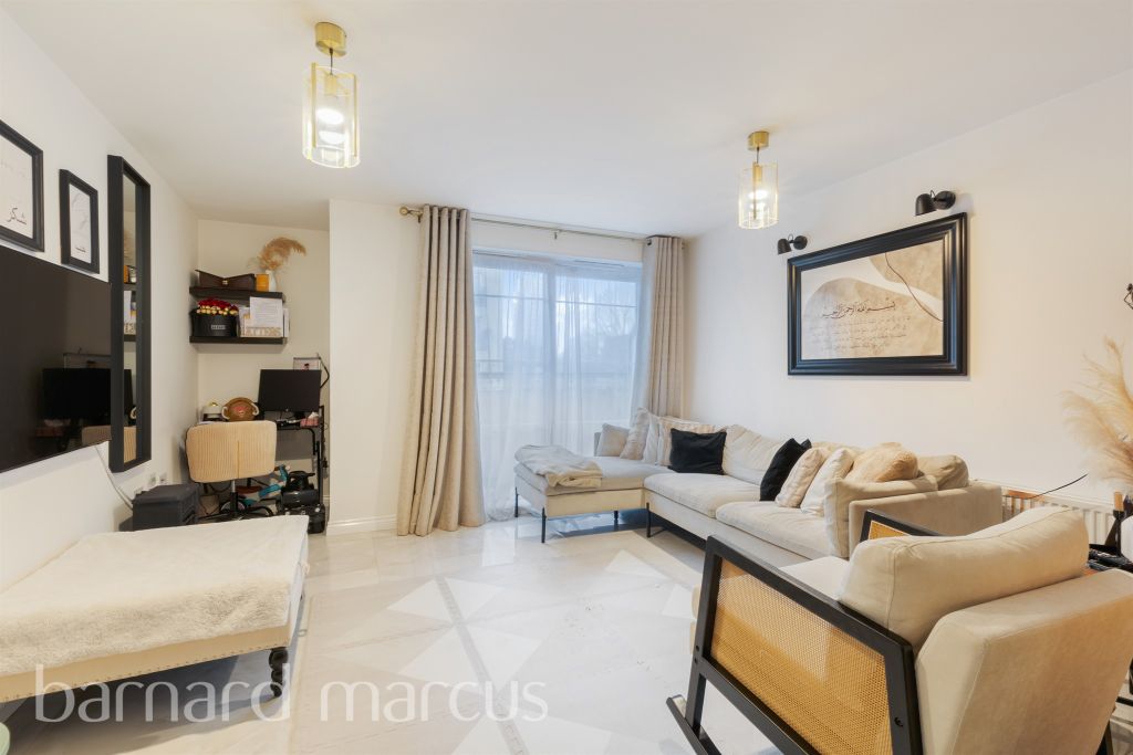 Property photo 3 of 12