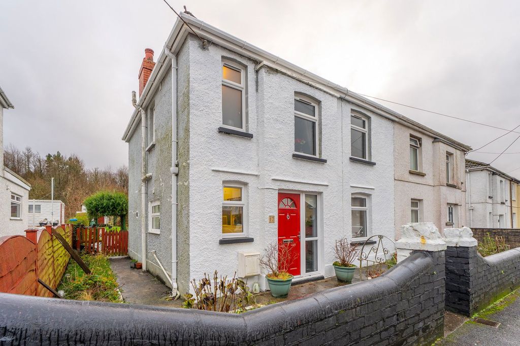 Property photo 3 of 29