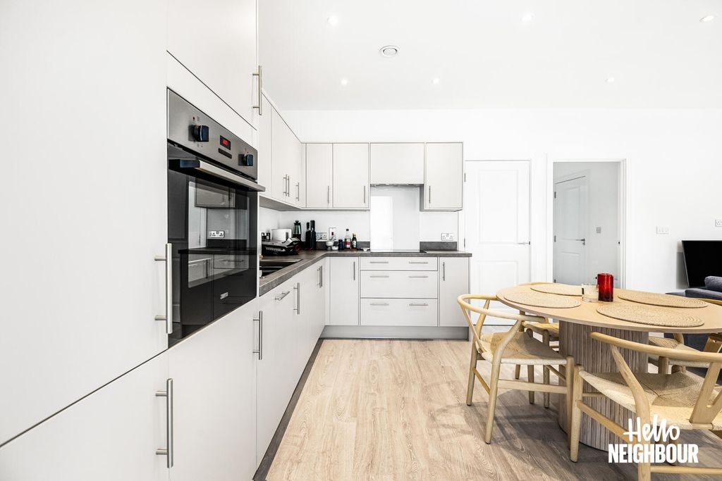 Property photo 2 of 17 Kitchen