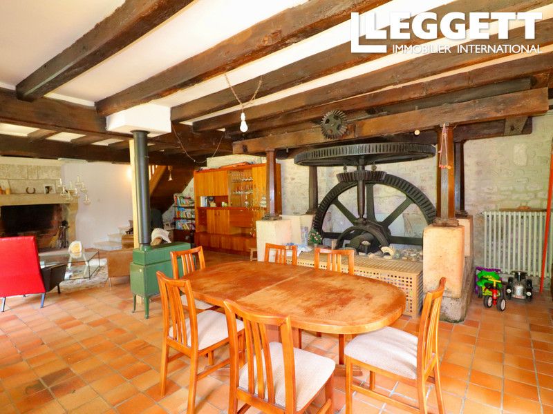 Property photo 3 of 10