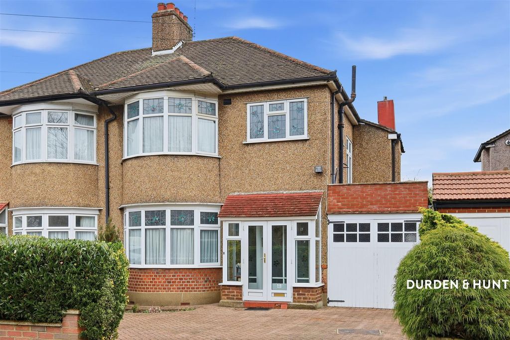 Property photo 1 of 17 Rise Park Boulevard