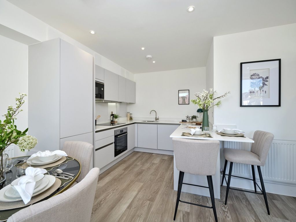 Property photo 3 of 9 Show Home