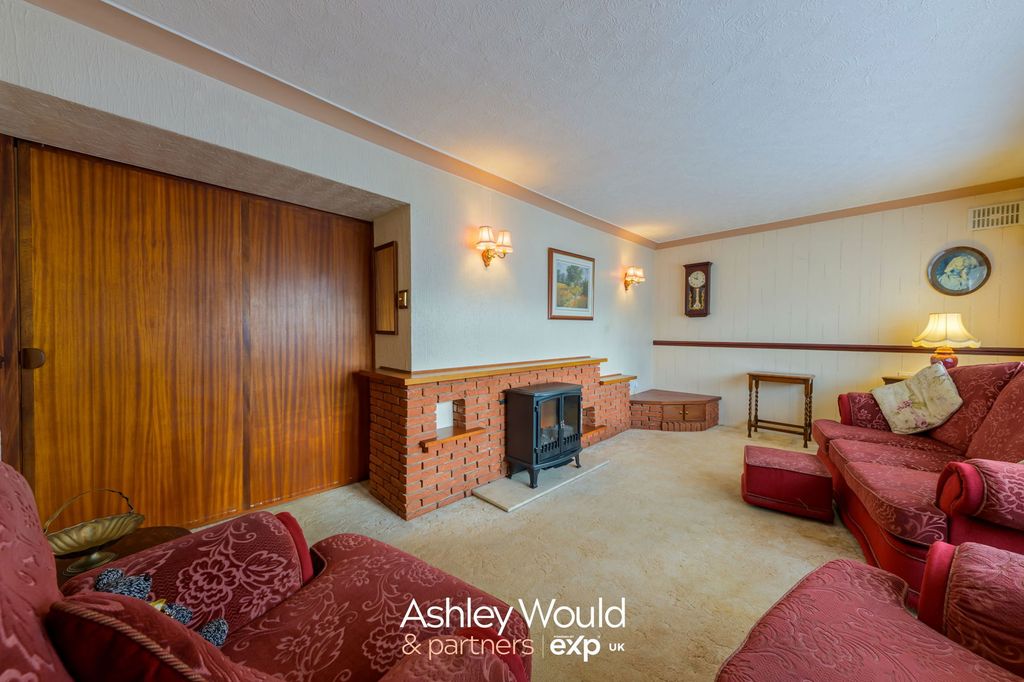 Property photo 3 of 15