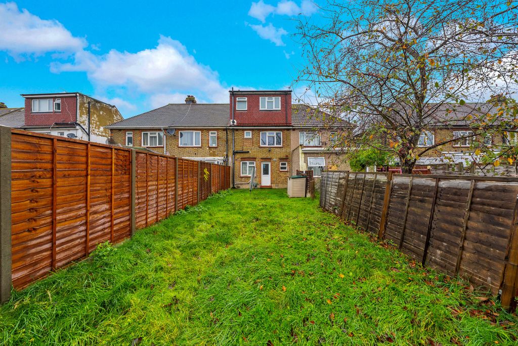 Property photo 2 of 23