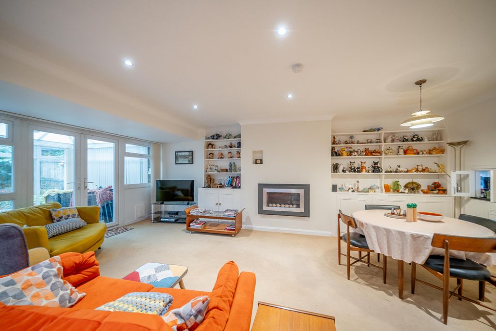 Property photo 3 of 15