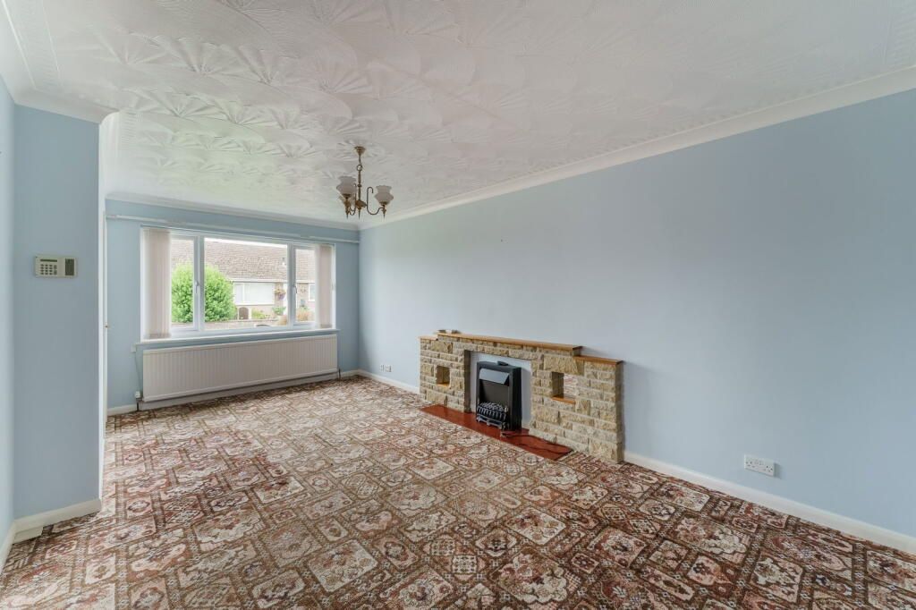 Property photo 2 of 26