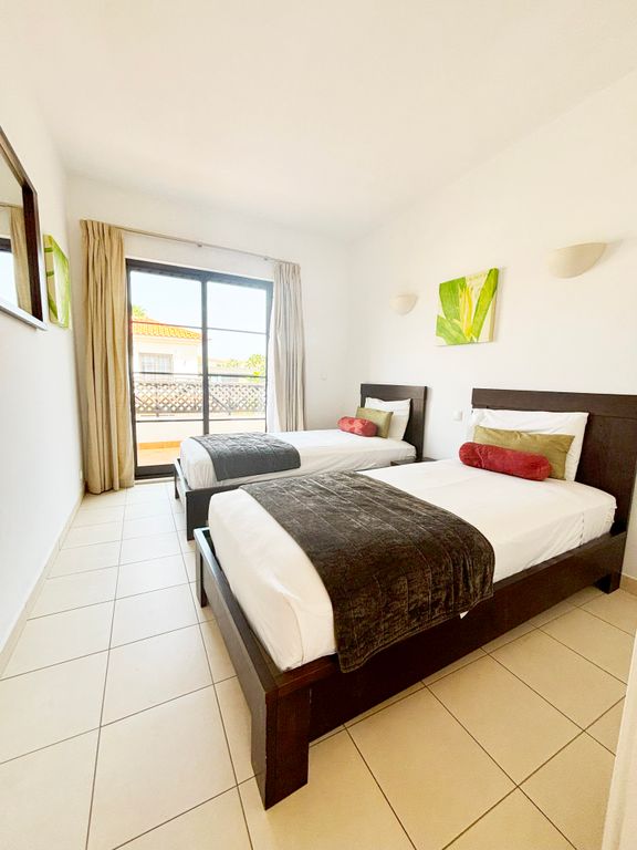 Property photo 1 of 12 Twin Bedroom: Fabulous Detached 3 Bedroom Villa: Melia Tortuga