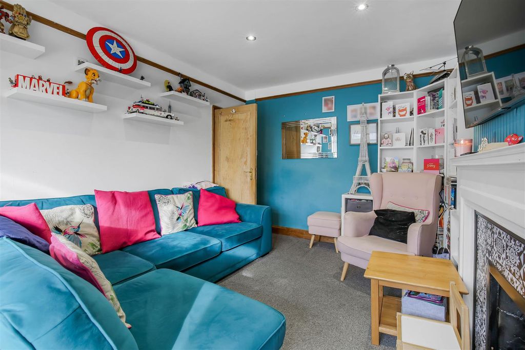 Property photo 2 of 16 1637438156 - 37 Grosvenor Court, Brighton Road, Sm