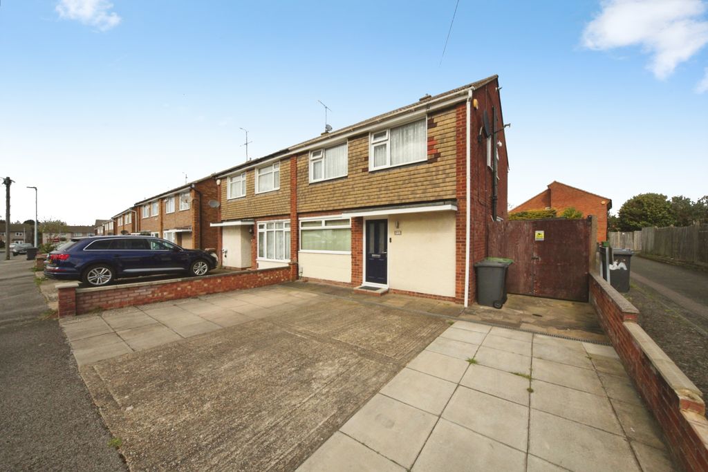 Property photo 2 of 20