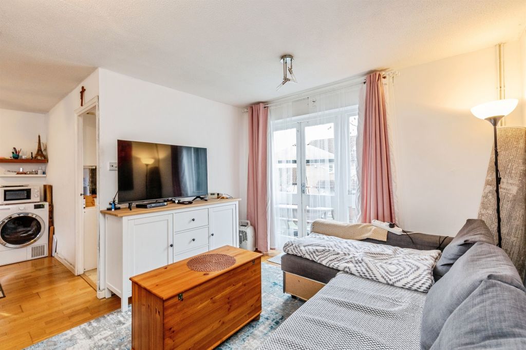 Property photo 2 of 21