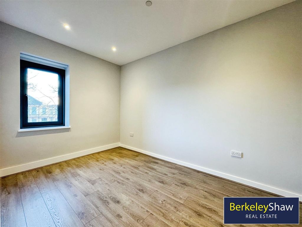 Property photo 3 of 9 31581874-Img_9849.Jpg