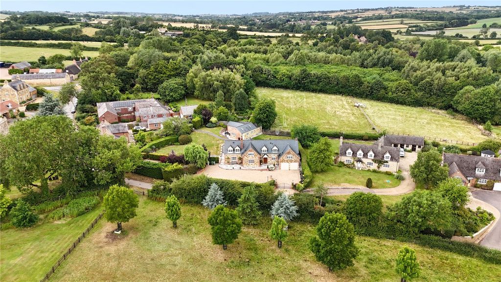 Property photo 3 of 49 Stone Gables