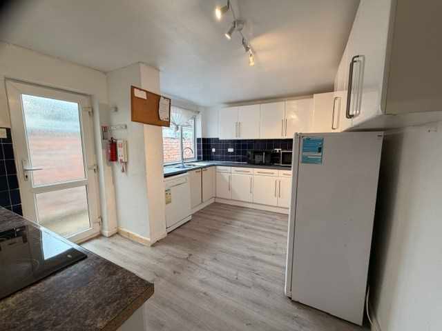 Property photo 2 of 13 Kitchen