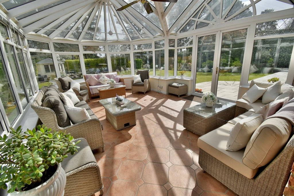 Property photo 3 of 28