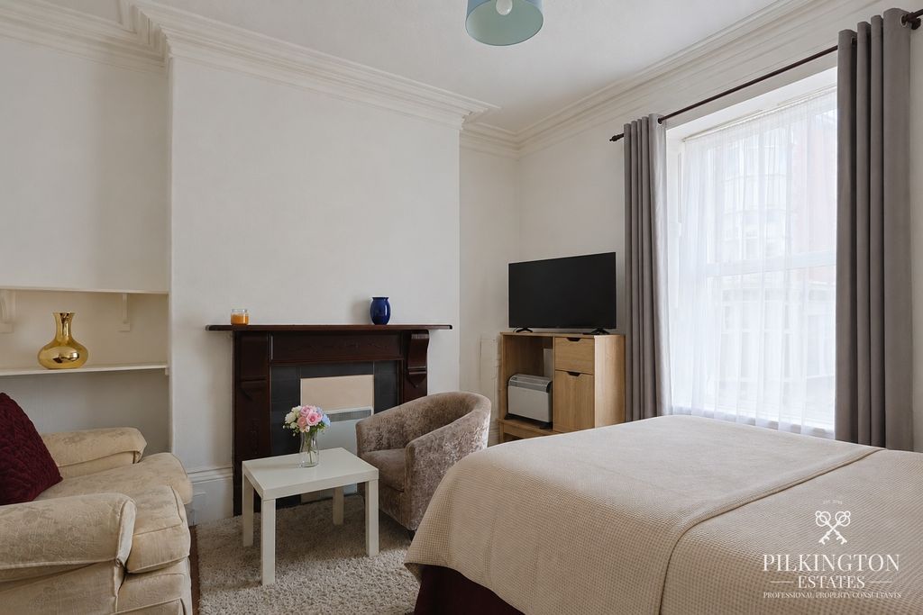 Property photo 2 of 5 5229464