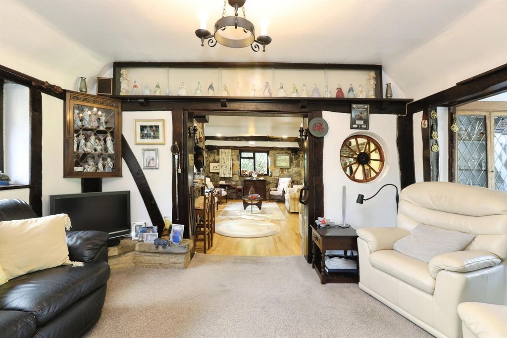 Property photo 3 of 25