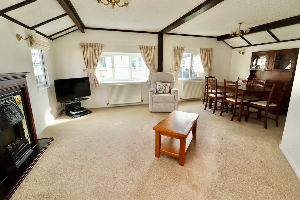 Property photo 2 of 14 Img_4238