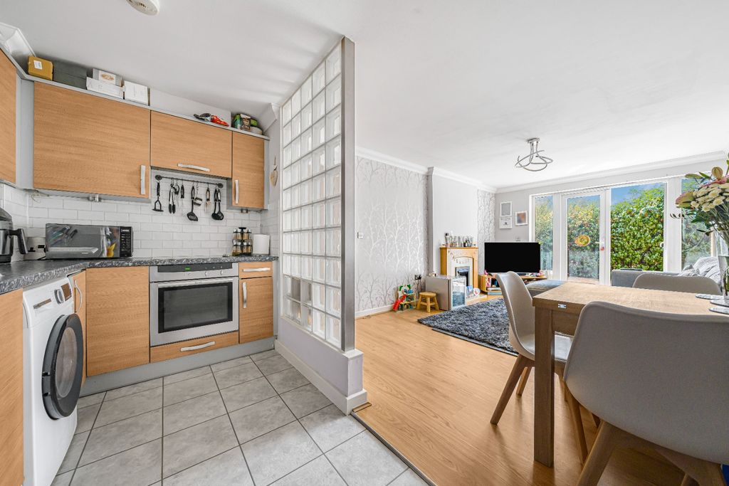 Property photo 3 of 12 5339133