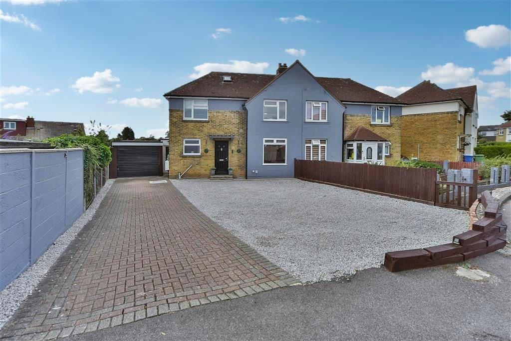 Property photo 1 of 18 Driveway/Parking