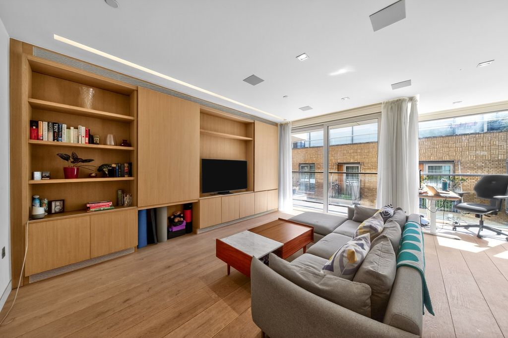 Property photo 2 of 20 Reception Room