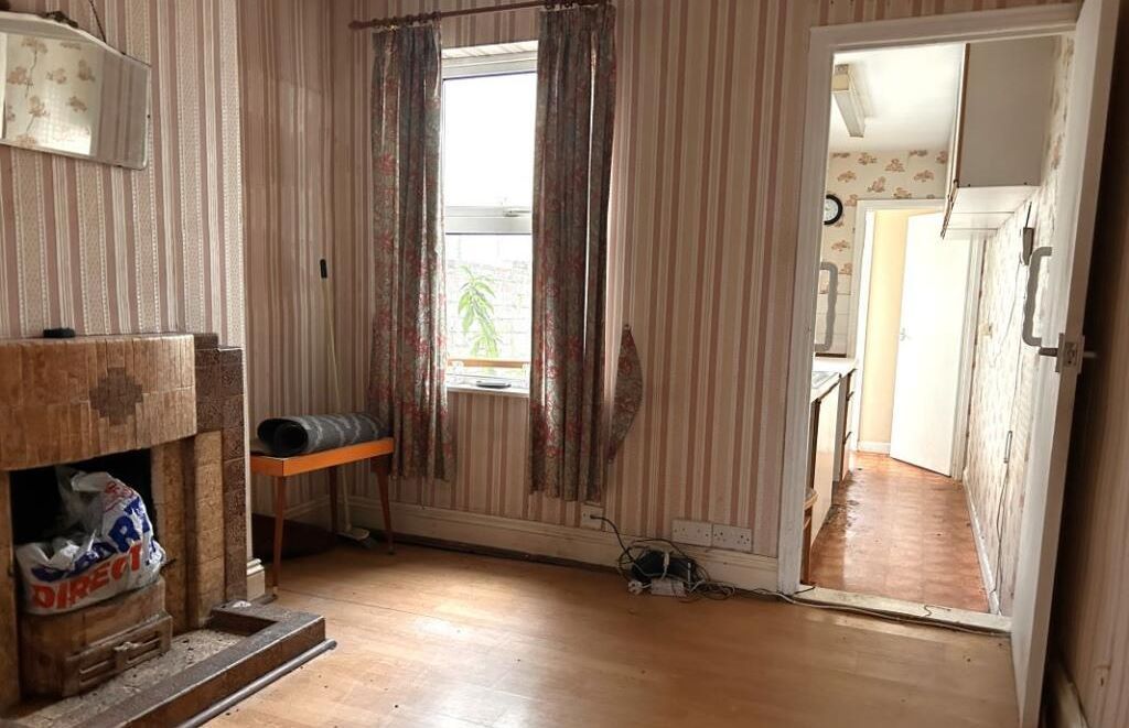 Property photo 2 of 7