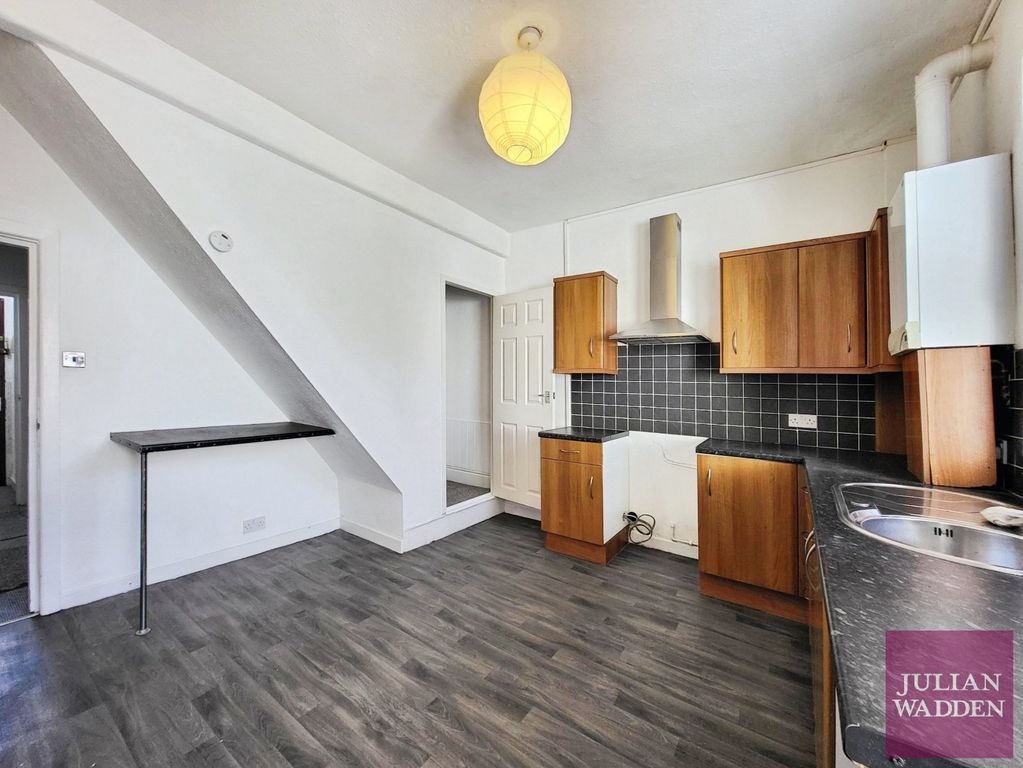 Property photo 3 of 12 Picture 3