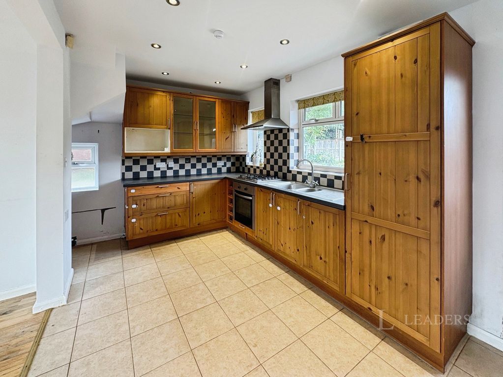 Property photo 3 of 10 Pbox-Img.Jpg