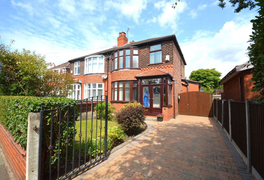 Property photo 1 of 33