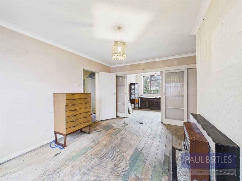 Property photo 3 of 21 Cam04378G0-Pr0275-Still014.Jpg