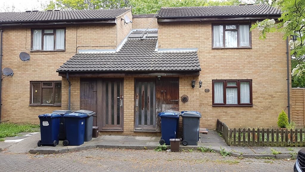 Property photo 1 of 2 1 Bedroom Maisonette