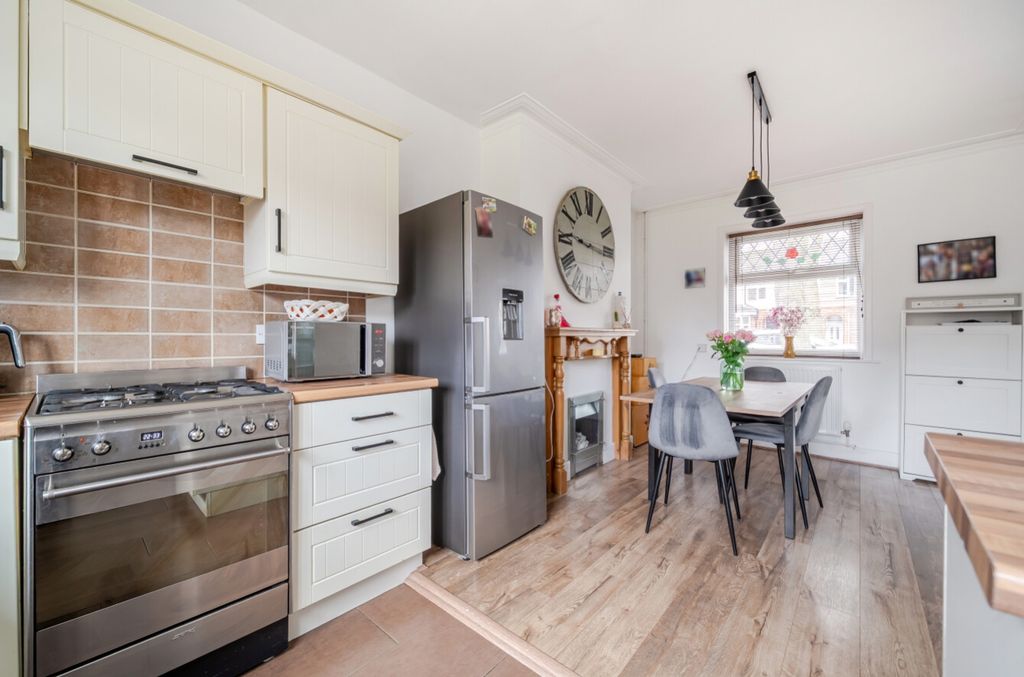 Property photo 3 of 25 1435891-19-69Caa50Acb140