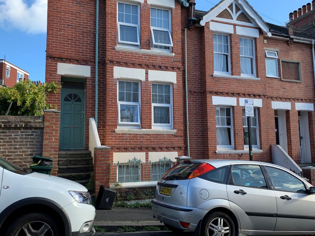 Property photo 1 of 12 Two Bedroom Maisonette