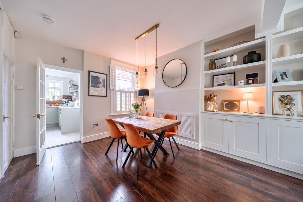 Property photo 2 of 22 Picture No. 11