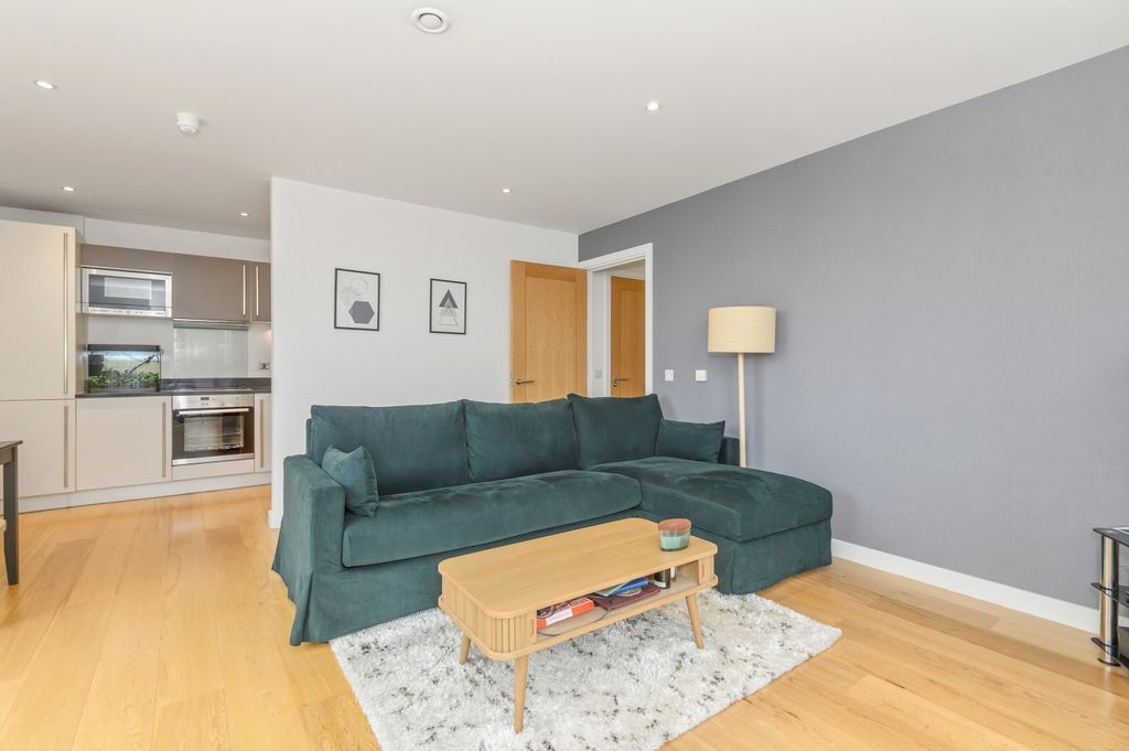 Property photo 2 of 14