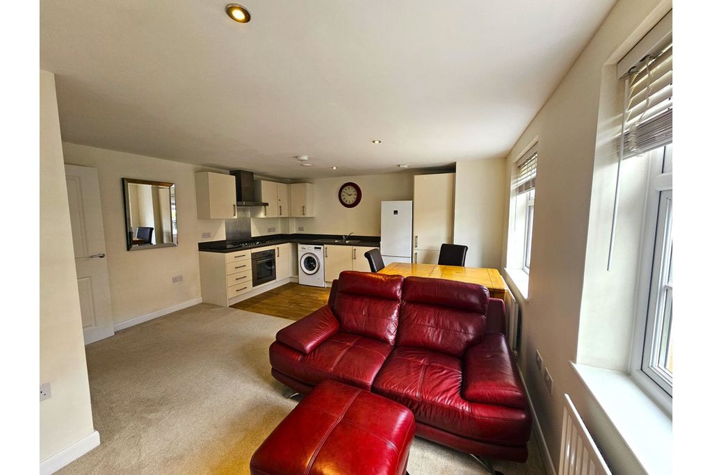 Property photo 2 of 12