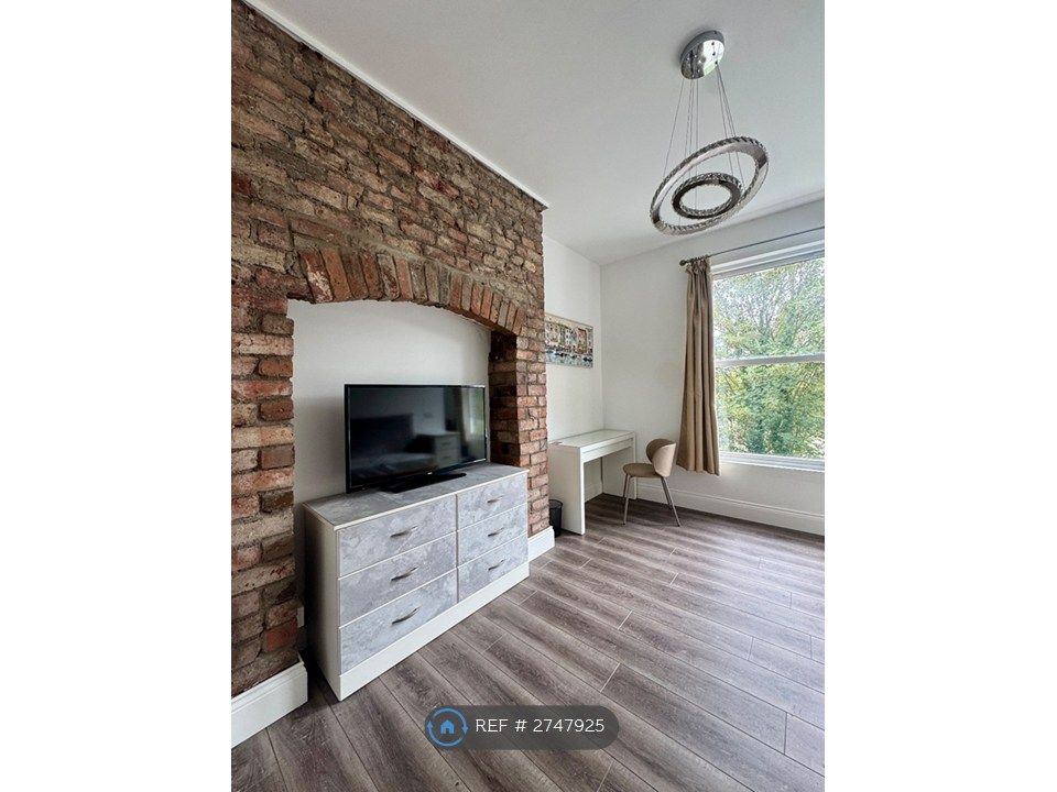 Property photo 1 of 8 Studio 5