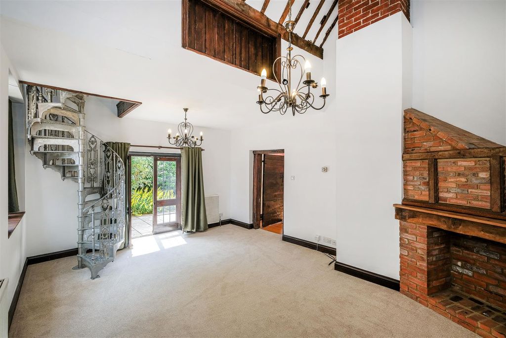 Property photo 2 of 26