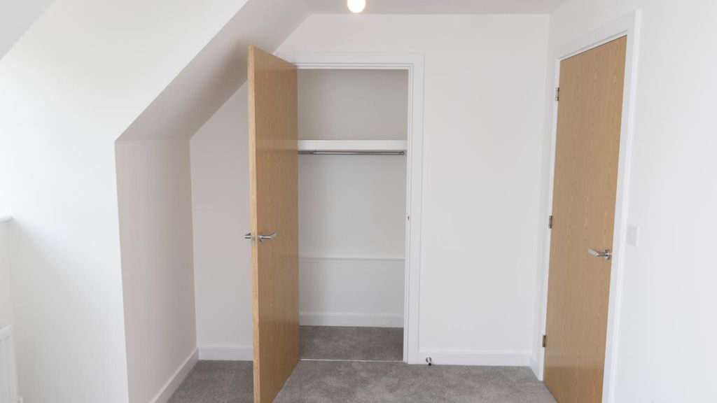 Additional image 10 of 2 bed flat for salePetworth GU28