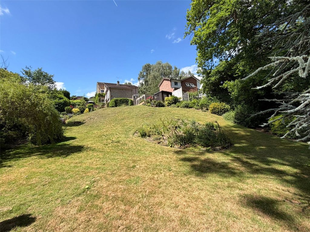 Property photo 3 of 21 Picture No. 23