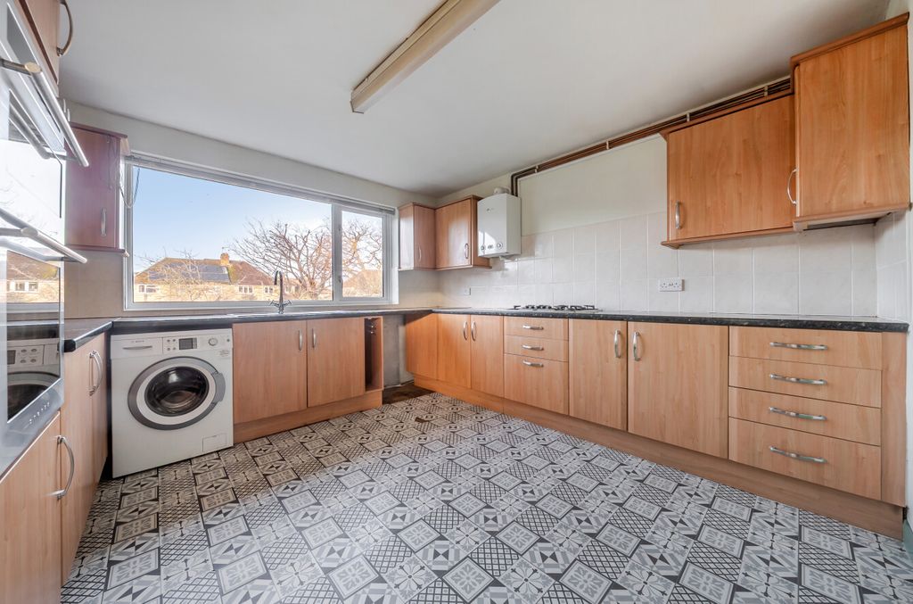 Property photo 3 of 21 Kitchen