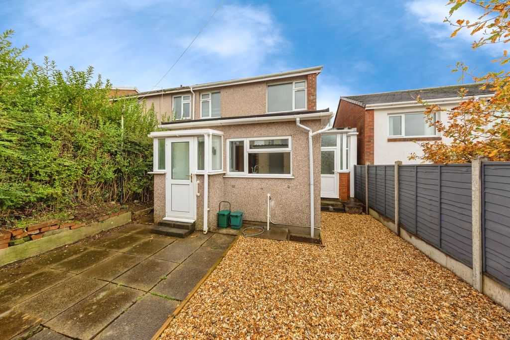 Property photo 2 of 16 Photo